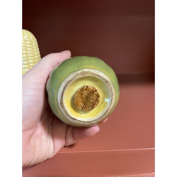 Shawnee Pottery Corn Salt and Pepper Shakers Ear Cob Yellow Green Vintage 5" - Picture 5 of 6